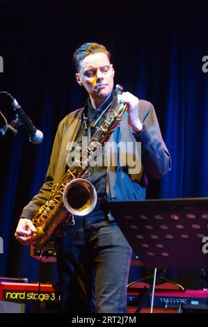 Fraser Smith, Fraser Smith Quartet, New Generation Jazz Festival Roadshow, Ropetackle Arts Centre, Shoreham by Sea, 8. Februar 2023. Stockfoto