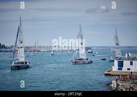 Das Team wagt es, die Führung zu übernehmen und fährt von Portsmouth zum Clipper Round the World Race 2023 Stockfoto