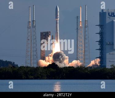 Cape Canaveral, Florida, USA. September 2023. Die United Launch Alliance Atlas V-Rakete mit der Nutzlast NROL-107 SILENTBARKER startet am Samstag, den 9. September 2023, um 8:47 UHR aus dem Komplex 41 der Cape Canaveral Space Force Station. Die SILENTBARKER-Mission ist eine klassifizierte Mission, die in Partnerschaft zwischen der NRO und der US Space Force durchgeführt wird. Foto von Joe Marino/UPI Credit: UPI/Alamy Live News Credit: UPI/Alamy Live News Stockfoto