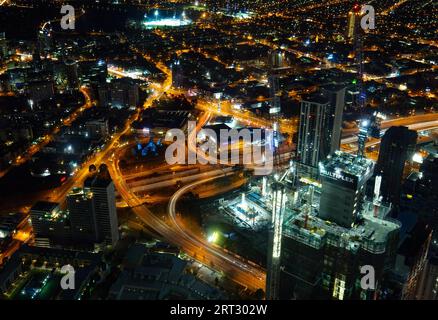 Nachtzeit kurz vor Sonnenaufgang über Melbourne CBD in Victoria, Australien Stockfoto