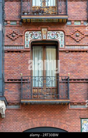 Details aus traditioneller Architektur in Zaragoza, der Hauptstadt der spanischen Region Aragon. Stockfoto