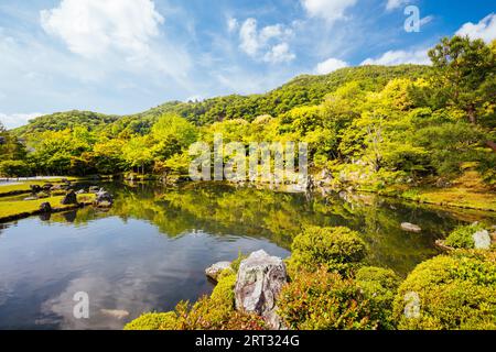 Tenryu-JI-Garten an einem warmen Frühlingstag in Arashiyama, Kyoto, Japan Stockfoto