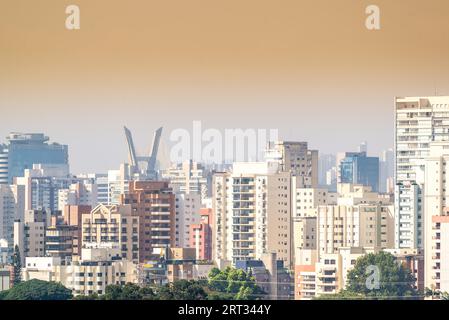 Anzeigen von Sao Paulo City die größte Stadt in Brasilien finanzieren Stockfoto