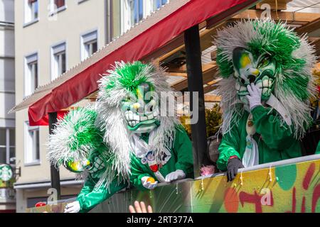 Basel, Schweiz, 11. März 2019: Teilnehmer an der Parade des Basler Karnevals. Der Basler Karneval ist der größte Karneval der Schweiz Stockfoto