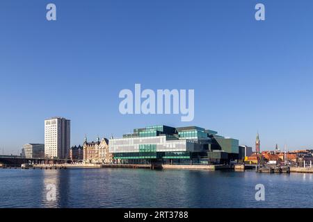 Kopenhagen, Dänemark, 27. Februar 2019: Das Danish Architecture Center DAC, ein modernes Glasgebäude Stockfoto