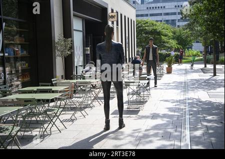 London, Großbritannien. September 2023. Statuen an der Water Street, Canary Wharf, London, Großbritannien. Kredit: Siehe Li/Picture Capital/Alamy Live News Stockfoto