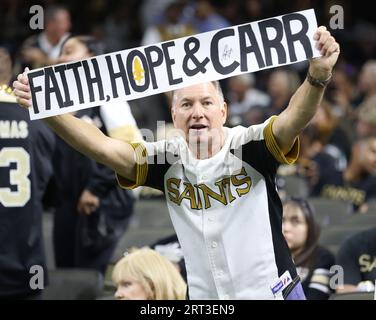 New Orleans, USA. September 2023. Fans der New Orleans Saints zeigen ihre Unterstützung bei einem Spiel der National Football League im Caesars Superdome in New Orleans, Louisiana, am Sonntag, den 10. September 2023. (Foto: Peter G. Forest/SIPA USA) Credit: SIPA USA/Alamy Live News Stockfoto