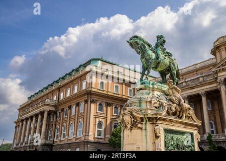 Die Donauterrasse mit dem Denkmal des Prinzen Eugen von Savoyen, Buda Castle, Budapest, Ungarn Stockfoto