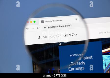 Ostersund, Schweden - 1. April 2023: JP Morgan & Chase Website. JPMorgan Chase & Co. Ist ein US-amerikanisches multinationales Finanzdienstleistungsunternehmen. Stockfoto