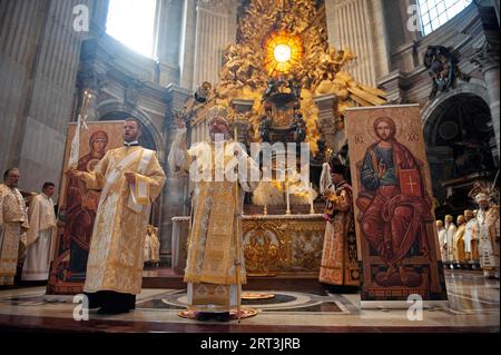 Vatikan, Vatikan. September 2023. Italien, Rom, Vatikan, 10.9.2023.seine Seligkeit Sviatoslav Schewtschuk, Großerzbischof von Kiew-Halyć feiert die Messe anlässlich der Synode der Ukrainisch-griechisch-katholischen Kirche im Petersdom im Vatikan. Foto von ALESSIA GIULIANI /Catholic Press Photo Credit: Independent Photo Agency/Alamy Live News Stockfoto