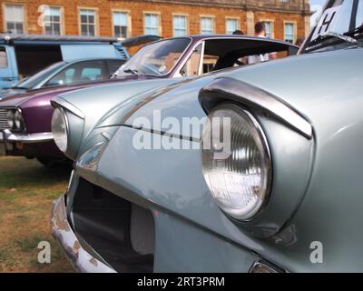 Nahaufnahme eines Ford Anglia bei einer Oldtimer-Show Stockfoto