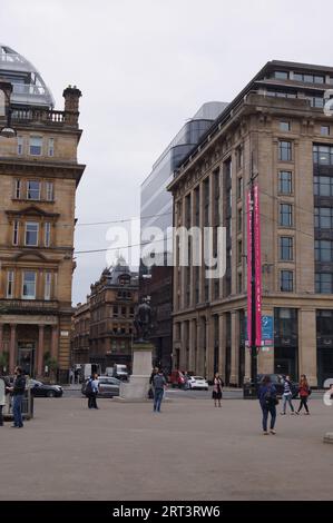 Glasgow, Schottland (UK): Blick auf den südlichen George Square und die Hanover Street Stockfoto