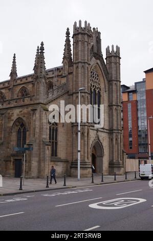 Glasgow, Schottland (UK): Blick auf die Fassade der Metropolitan Cathedral of St Andrew in der Clyde Street Stockfoto