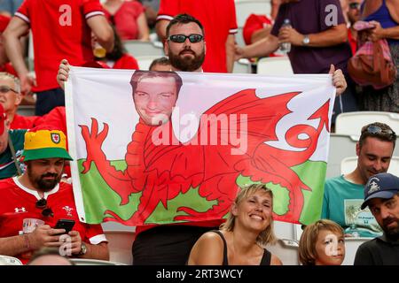 Bordeaux, Frankreich. September 2023. BORDEAUX, FRANKREICH - 10. SEPTEMBER: Fans und Unterstützer von Wales während der Rugby World Cup Frankreich 2023 Spiel zwischen Wales und Fidschi im Stade de Bordeaux am 10. September 2023 in Bordeaux, Frankreich. (Foto: Hans van der Valk/Orange Pictures) Credit: Orange Pics BV/Alamy Live News Stockfoto