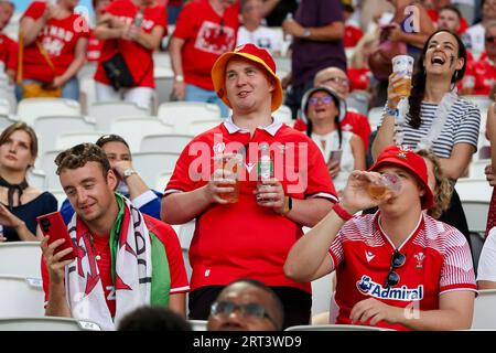 Bordeaux, Frankreich. September 2023. BORDEAUX, FRANKREICH - 10. SEPTEMBER: Fans und Unterstützer von Wales während der Rugby World Cup Frankreich 2023 Spiel zwischen Wales und Fidschi im Stade de Bordeaux am 10. September 2023 in Bordeaux, Frankreich. (Foto: Hans van der Valk/Orange Pictures) Credit: Orange Pics BV/Alamy Live News Stockfoto