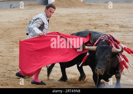 Madrid, Spanien. September 2023. Der Stierkämpfer Paco Ramos während des Stierkampfes von Corrida de Toros auf der Plaza de las Ventas in Madrid, 10. September 2023 Spanien (Foto: Oscar Gonzalez/SIPA USA) (Foto: Oscar Gonzalez/SIPA USA) Kredit: SIPA USA/Alamy Live News Stockfoto