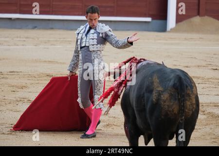 Madrid, Spanien. September 2023. Der Stierkämpfer Paco Ramos während des Stierkampfes von Corrida de Toros auf der Plaza de las Ventas in Madrid, 10. September 2023 Spanien (Foto: Oscar Gonzalez/SIPA USA) (Foto: Oscar Gonzalez/SIPA USA) Kredit: SIPA USA/Alamy Live News Stockfoto