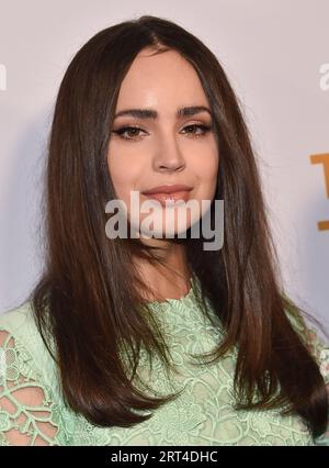 14. Januar 2023, Beverly Hills, Kalifornien, USA: Sofia Carson kommt zur BAFTA Tea Party im Four Seasons Hotel & Resort. (Bild: © Lisa O'Connor/ZUMA Press Wire) NUR REDAKTIONELLE VERWENDUNG! Nicht für kommerzielle ZWECKE! Stockfoto