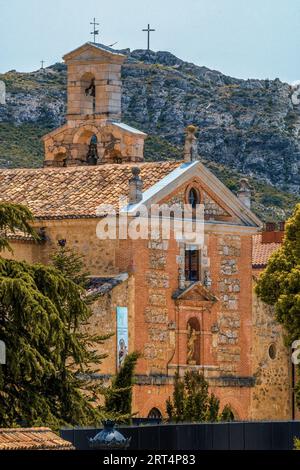 Ehemaliges Kloster der Barfuß-Karmeliten und Kirche Carmen, Verehrung und Anbetung der Jungfrau. Burgo de Osma, Stadt Osma, Soria, Spanien, Europa Stockfoto