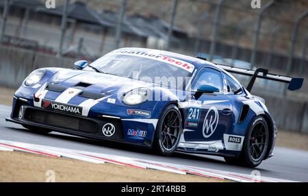 September 2023 Monterey, CA, USA Fahrer Scott Noble geht in Runde 4 während des Firestone Grand Prix von Monterey Porsche Sprint Challenge Race 2 USA West auf WeatherTech Raceway Laguna Seca Monterey, CA Thurman James/CSM Stockfoto