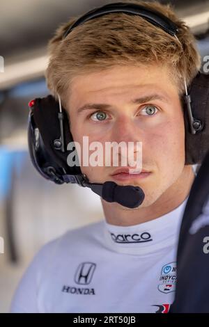 Monterey, KALIFORNIEN, USA. September 2023. Der INDYCAR-Fahrer JURI VIPS (R) (30) aus Tallinn, Estland, bereitet sich auf das Training für den Firestone Grand Prix von Monterey auf dem WeatherTech Raceway Laguna Seca in Monterey vor. (Bild: © Walter G Arce SR Grindstone Medi/ASP) NUR REDAKTIONELLE VERWENDUNG! Nicht für kommerzielle ZWECKE! Stockfoto