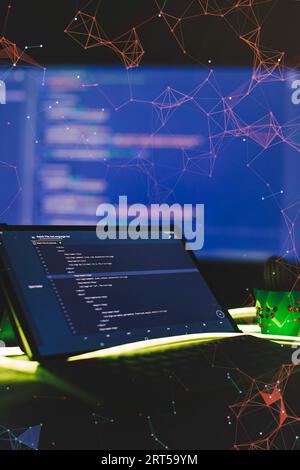 Analyse der Serverprotokolle. Nahaufnahme Entwicklung von Programmier- und Codierungstechnologien. Entwickler arbeiten an Websites Codes im Büro. Stockfoto