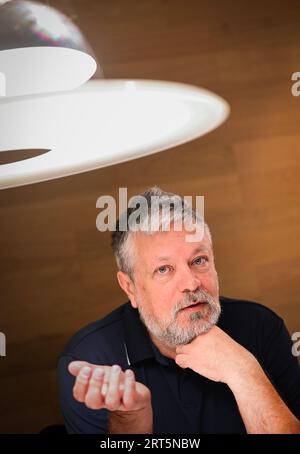 Der russische Autor Michail Shishkin fotografierte am 29. August 2023 in Stockholm. Foto: Jonas Ekströmer / TT / Code 10030 Stockfoto