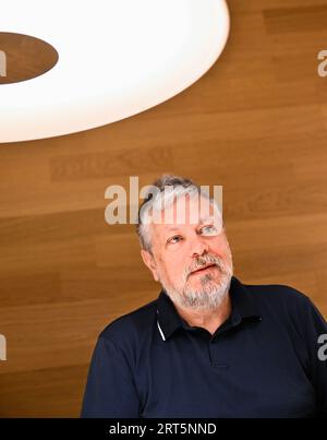 Stockholm, Schweden. 29. August 2023. Der russische Autor Michail Shishkin fotografierte am 29. August 2023 in Stockholm. Foto: Jonas Ekströmer/TT/Code 10030 Credit: TT News Agency/Alamy Live News Stockfoto