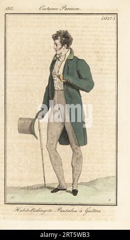 Französischer Herr im Reitermantel mit Schwanz, Weste und Hose mit Gamaschen, mit Hut, Lorgnette und Stock. Habit Redingote, Pantalon a Guetres. Handkolorierter Kupferstich von Pierre-Charles Baquoy nach einer Modeplatte von Horace Vernet aus Pierre de la Mesangeres Journal des Dames et des Modes, Zeitschrift für Frauen und Mode, Paris, 1813. Stockfoto