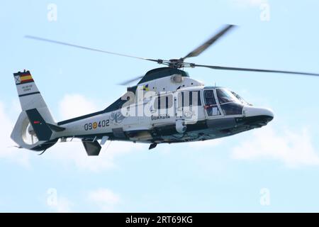 Torre del Mar International Air Show, Málaga, Spanien. September 2023. Guardia Civil Eurocopter AS365 Dauphin Stockfoto