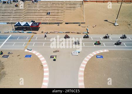 Lima, Peru 2023. Unbekannte Piloten, die an der Motopark Santa Rosa CHAMPIONSHIP teilnehmen. Stockfoto