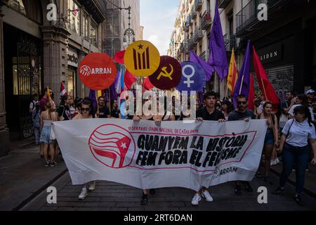 Barcelona, Barcelona, Spanien. September 2023. Die für die Unabhängigkeit eintretende Linke demonstriert zusammen mit verschiedenen Jugendgruppen wie Arran im Zentrum Barcelonas während des Nationalfeiertags von Katalonien. (Bild: © Marc Asensio Clupes/ZUMA Press Wire) NUR REDAKTIONELLE VERWENDUNG! Nicht für kommerzielle ZWECKE! Stockfoto