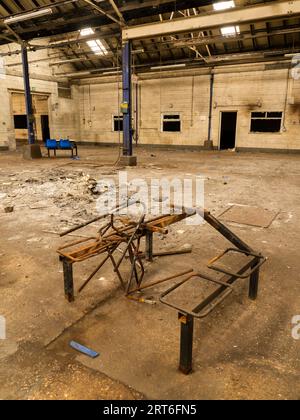 Ein verlassenes und verlassenes Fabrikgebäude in Shropshire. Stockfoto