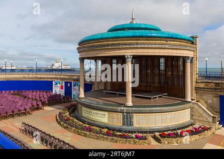 Bandstand Band Stand in Eastbourne, East Sussex, Großbritannien im September Stockfoto