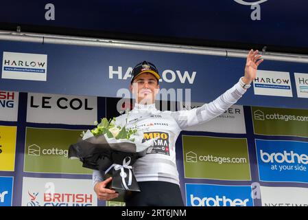 Olav Kooij beim Tour of Britain-Radrennen Stage 6 am Ziel in Harlow, Essex, UK. Sieger der besten jungen Fahrerwertung Stockfoto