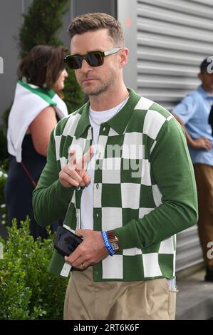 New York, USA. September 2023. Justin Timberlake trifft beim Men's Singles Title Match zwischen Novak Djokovic und Daniil Medvedev während der US Open 2023 im USTA Billie Jean King National Tennis Center im Flushing Corona Park in Queens, NY, 10. September 2023 ein. (Foto: Anthony Behar/SIPA USA) Credit: SIPA USA/Alamy Live News Stockfoto
