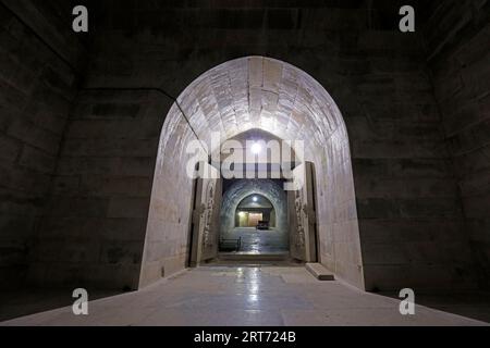 Yi County, China - 5. November 2017: Die Durchgangsarchitektur des unterirdischen Palastes, Yi County, Provinz Hebei, China Stockfoto