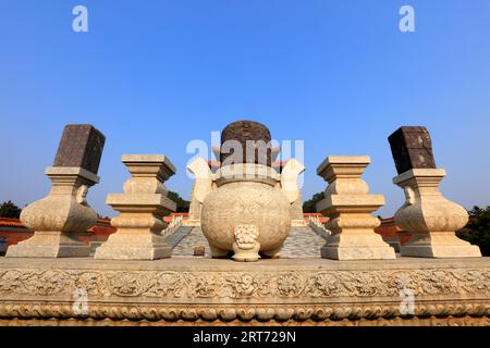 Yi County, China - 5. November 2017: Chinesische Qing-Dynastie für Opferfelsenplattform, Yi County, Provinz Hebei, China Stockfoto