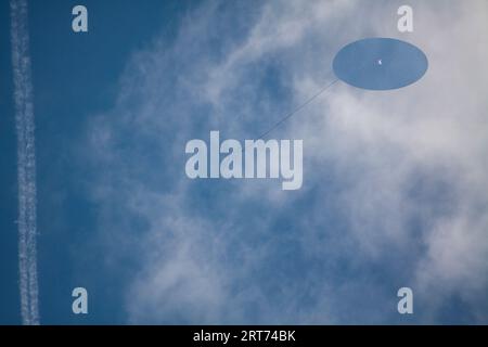 Das Flugobjekt übernahm Hook Norton Oxfordshire England. September 2023. Quelle: MELVIN GREEN / Alamy Live News. Stockfoto