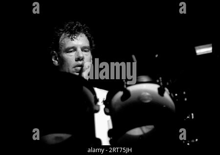 Mailand Italien 02.05.1995: Bill Bruford Schlagzeuger von King Crimson im Smeraldo-Theater Stockfoto