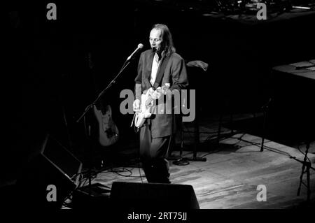 Mailand Italien 02.05.1995: Adrian Belew Gitarrist von König Crimson im Smeraldo-Theater Stockfoto