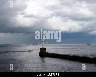 Leuchtturm am südlichen Wellenbrecher, Aberdeen Harbour Stockfoto