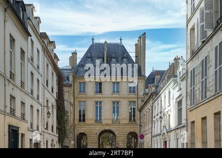 Paris, wunderschöne Gebäude, im Marais, im historischen Zentrum Stockfoto