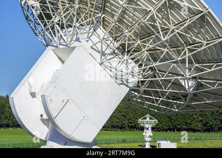 Galileo-Antennen am Bahnhof Redu, ESTRACK-Funkantennenstation für die Kommunikation mit Raumfahrzeugen in Libin, Luxemburg, Wallonien, Belgien Stockfoto