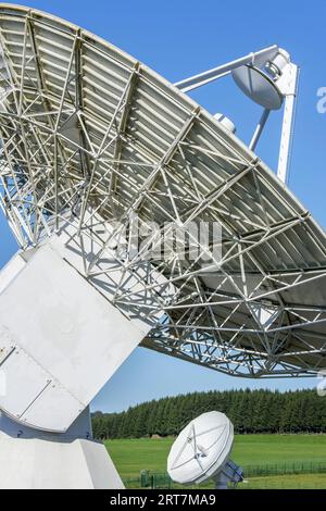 Galileo-Antennen am Bahnhof Redu, ESTRACK-Funkantennenstation für die Kommunikation mit Raumfahrzeugen in Libin, Luxemburg, Wallonien, Belgien Stockfoto