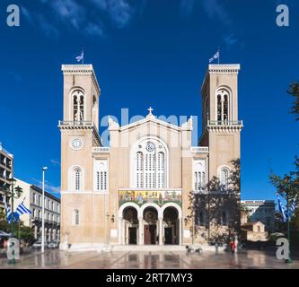 Metropolitan Kathedrale der Verkündigung, Metropolis, Mitropoli Fassade Außenansicht, Attika, Athen, Grece, an einem sonnigen Sommertag mit blauem Himmel, Stockfoto