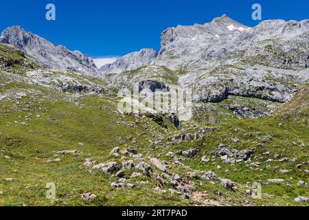 Blick auf den Nationalpark Picos de Europa in der Nähe der Seilbahn Fuente Dé. Region Liébana, Cantabria, Spanien. Stockfoto