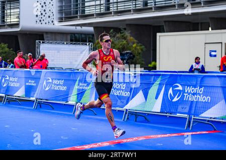 Valencia, Spanien. September 2023. Nan Oliveras aus Spanien in Aktion beim Radrennen der Triathlon-Weltmeisterschaft 2023 in La Marina de Valencia. Quelle: SOPA Images Limited/Alamy Live News Stockfoto