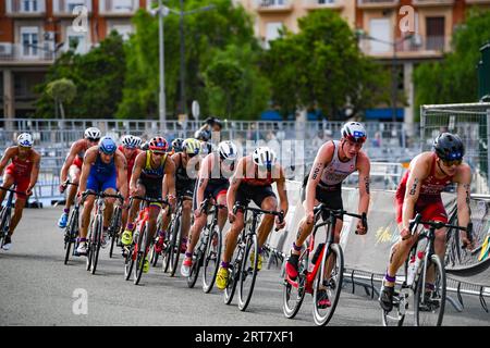 Valencia, Spanien. September 2023. Frontpaket des Radrennens, das während des Radrennens des Triathlon-Weltcups 2023 in La Marina de Valencia gesehen wurde. (Foto: Alexander Bogatyrev/SOPA Images/SIPA USA) Credit: SIPA USA/Alamy Live News Stockfoto