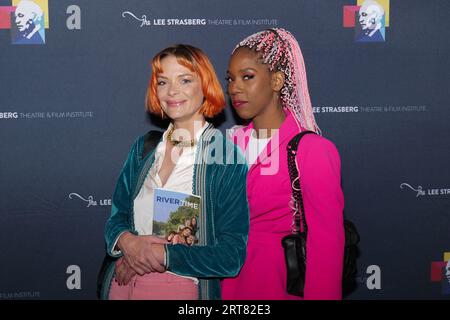 Schauspielerin Jaime King und Freund auf dem roten Teppich bei der Workshop-Premiere von River Time von Katherine Cortez. Stockfoto